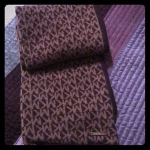 Brown and tan Michael Kors Winter scarf